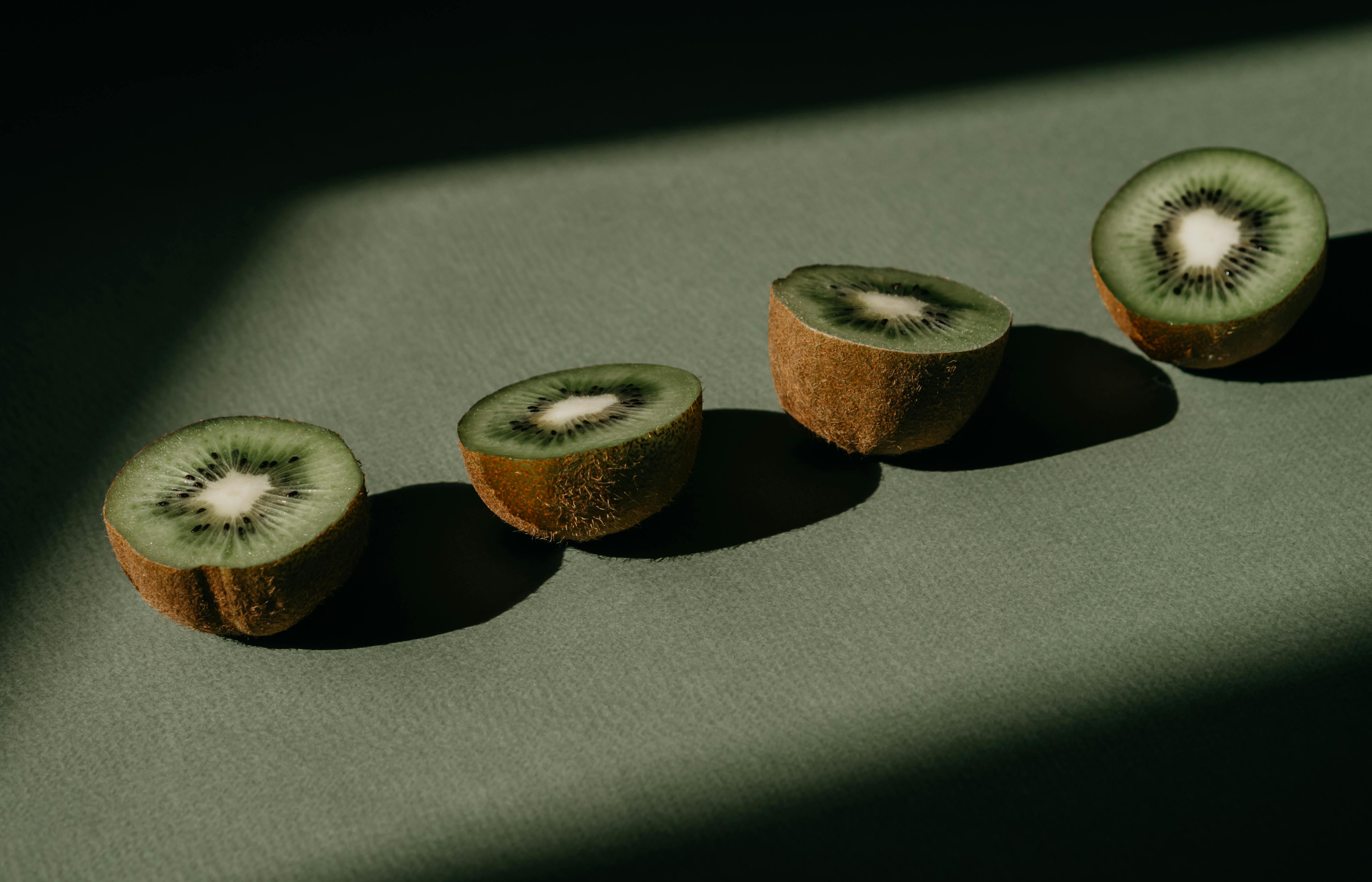 Fresh Kiwi Fruits